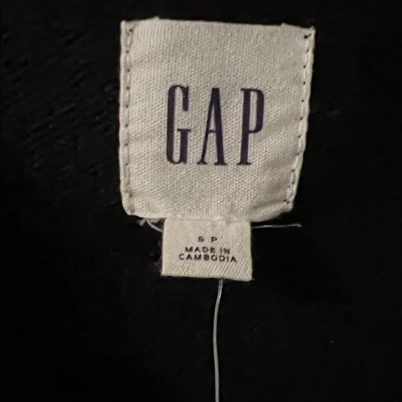 NWT GAP Men's Black collared Sweater - Picture 2 of 4